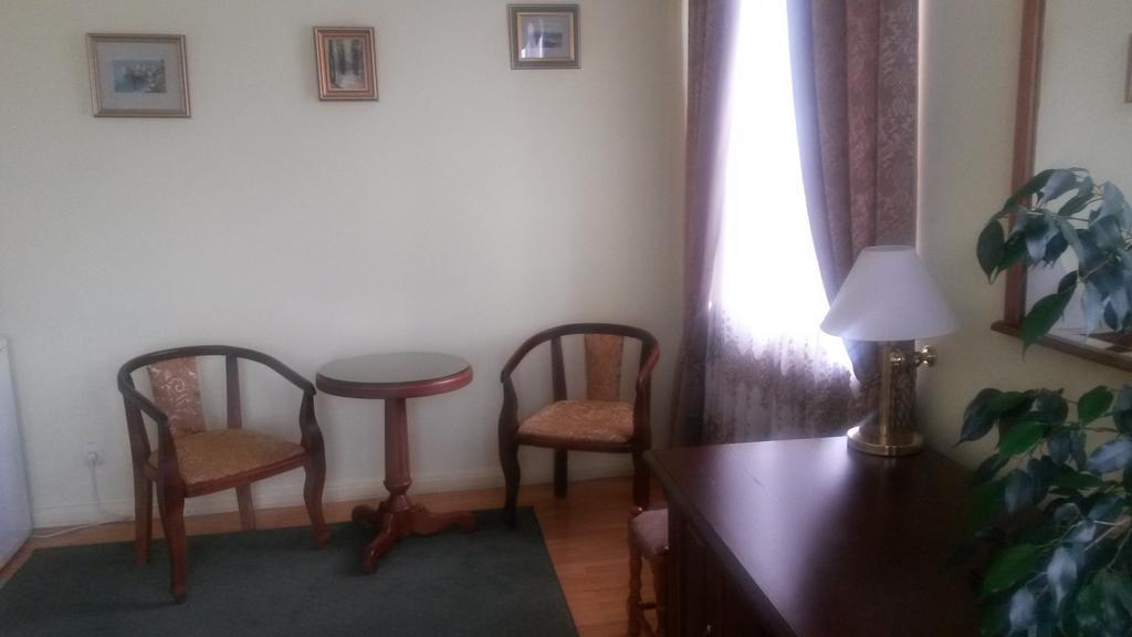 Marlen Hotel Rivne Zewnętrze zdjęcie